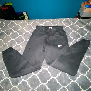 Black Nike sweats